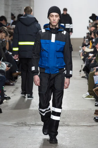 Look 4